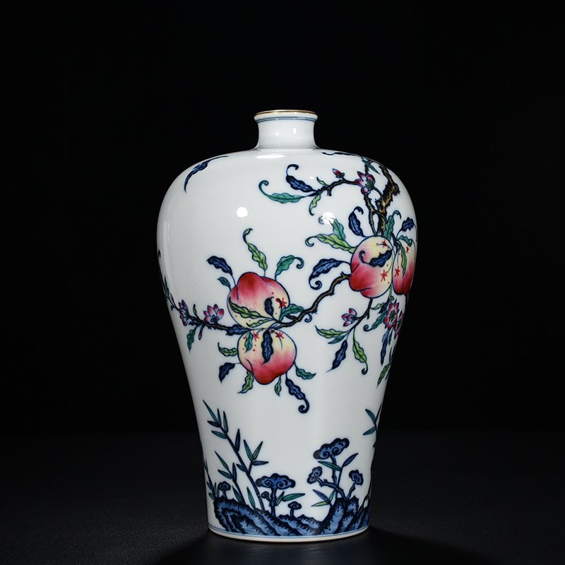 Qing Dynasty Yongzheng Doucai Fushou peach pattern plum vase