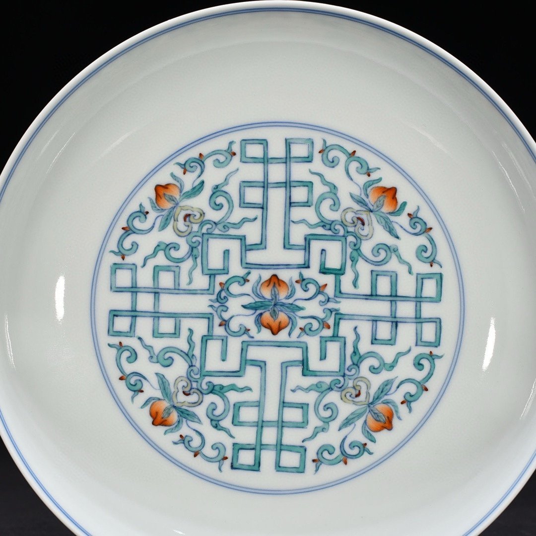 Qing Dynasty Yongzheng Doucai Fushou Long Dish