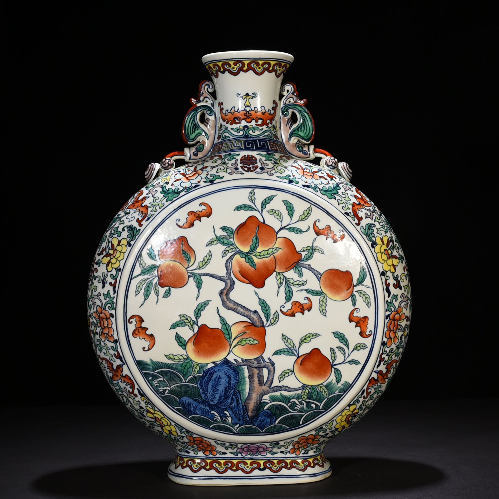 Qing Dynasty Yongzheng Doucai Fu Hai Shoushan double-eared flat vase