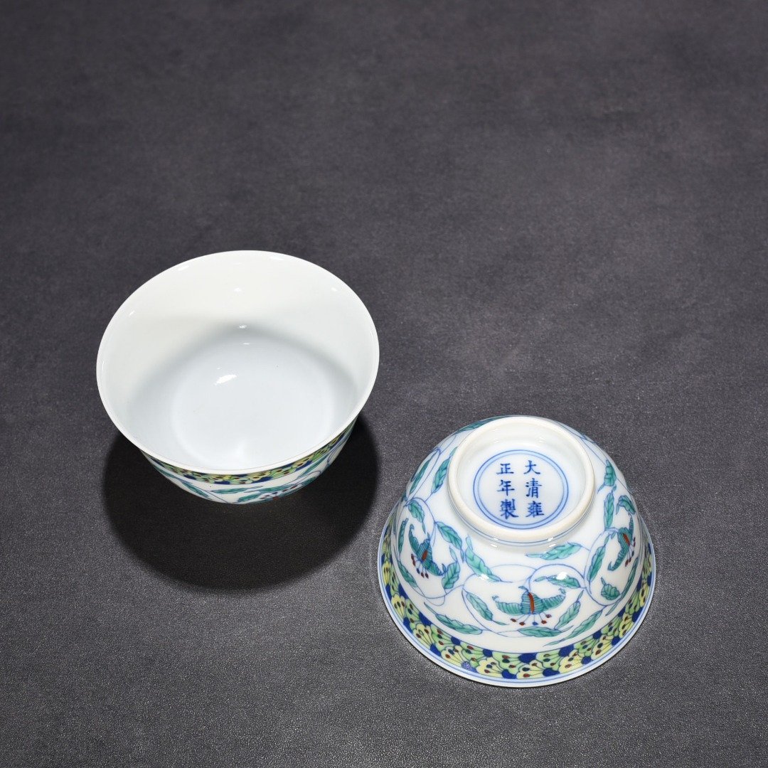 Qing Dynasty Yongzheng Doucai cup with branches and flowers pattern