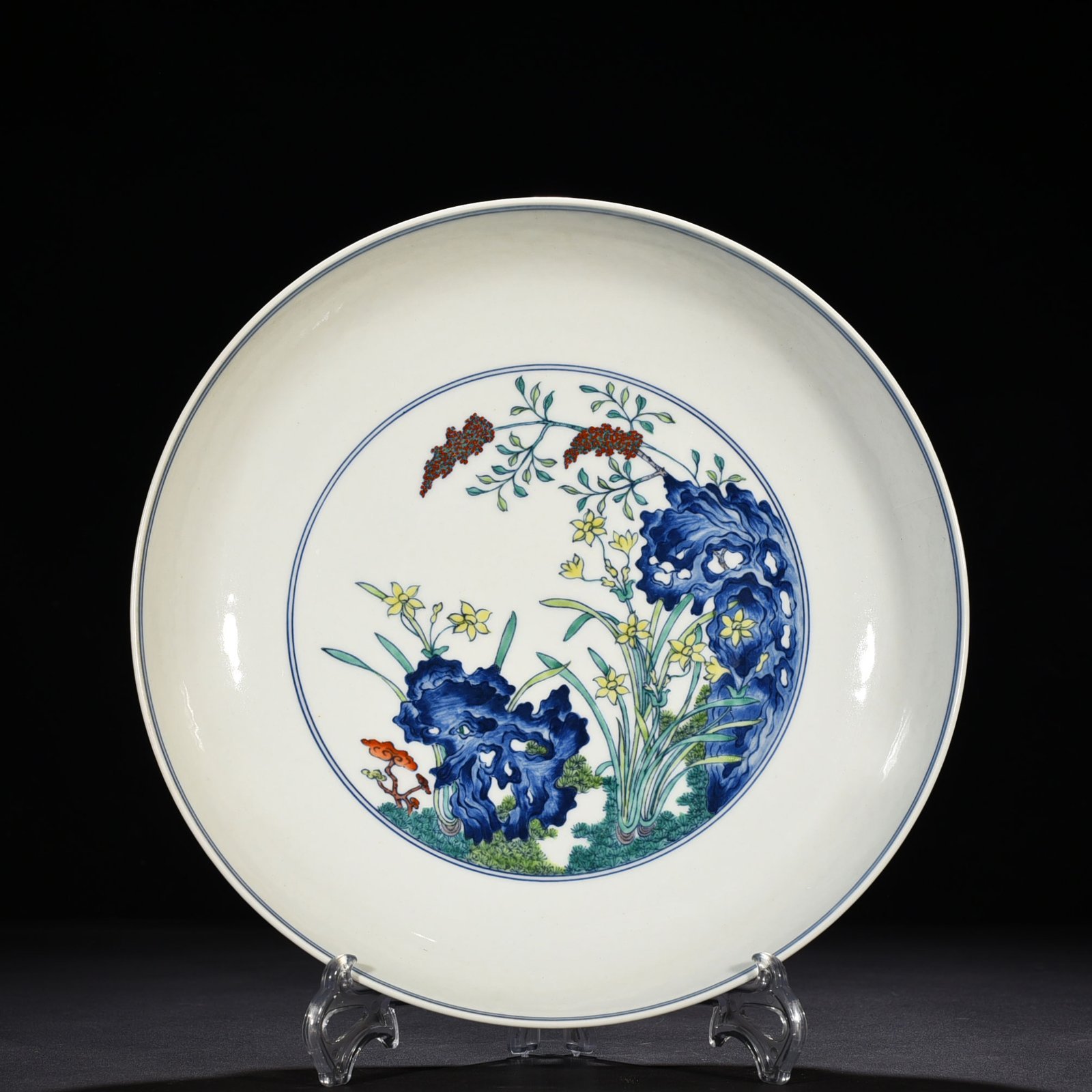 Qing Dynasty Yongzheng Doucai Zhixian Heshou Lake Stone Orchid Pattern Plate