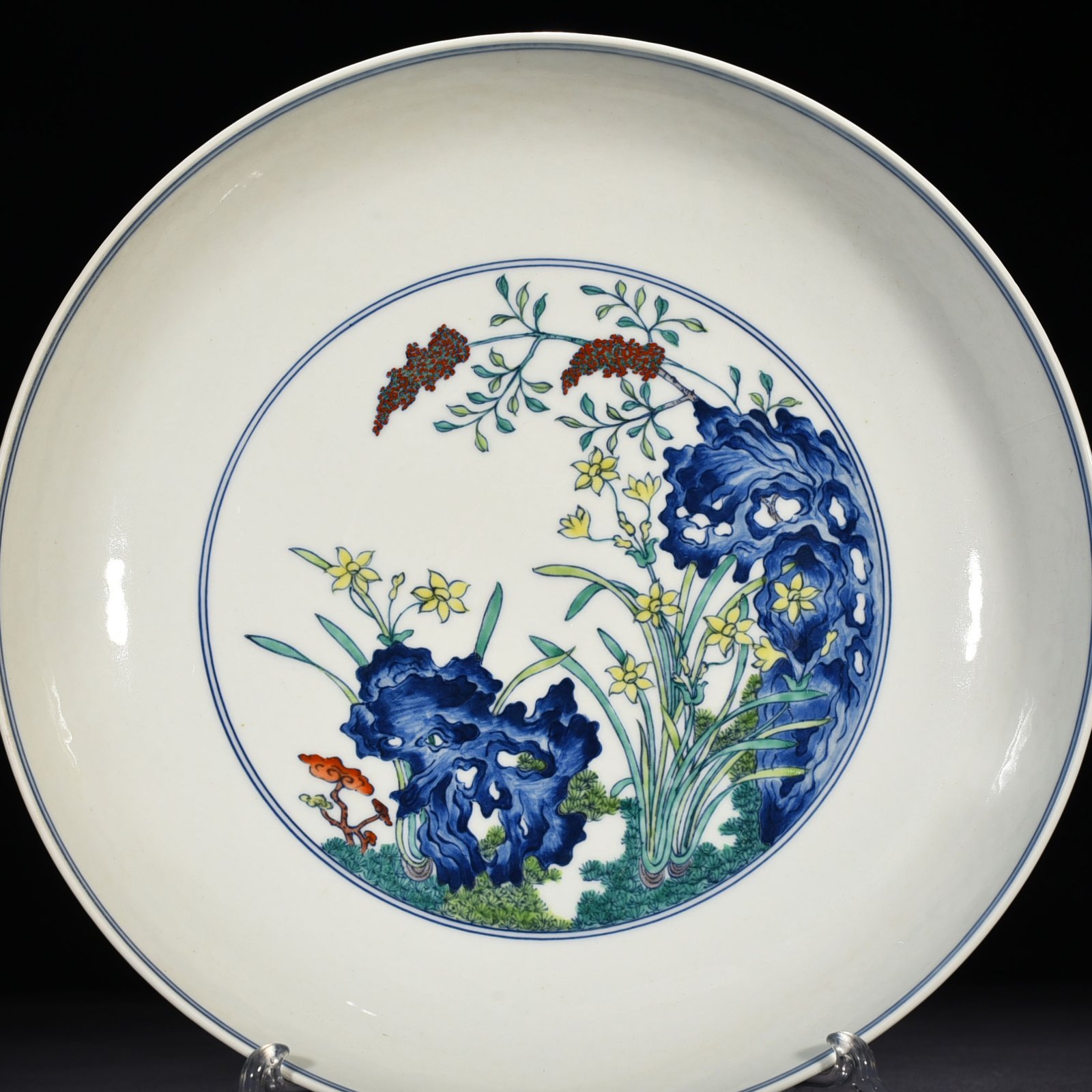Qing Dynasty Yongzheng Doucai Zhixian Heshou Lake Stone Orchid Pattern Plate