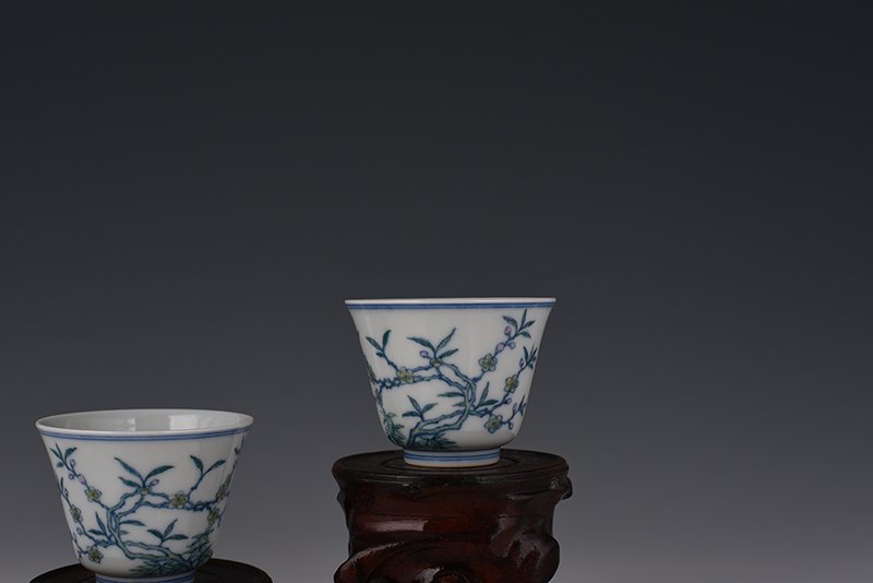 Qing Dynasty Yongzheng colorful flower cup