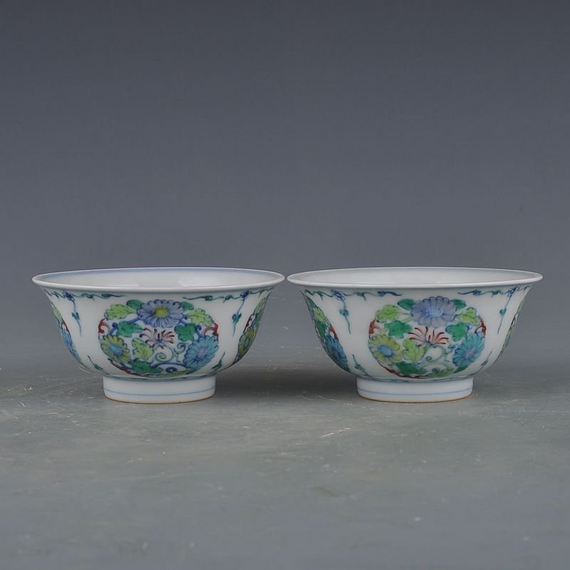 Qing Dynasty Yongzheng Doucai Chrysanthemum Bowl