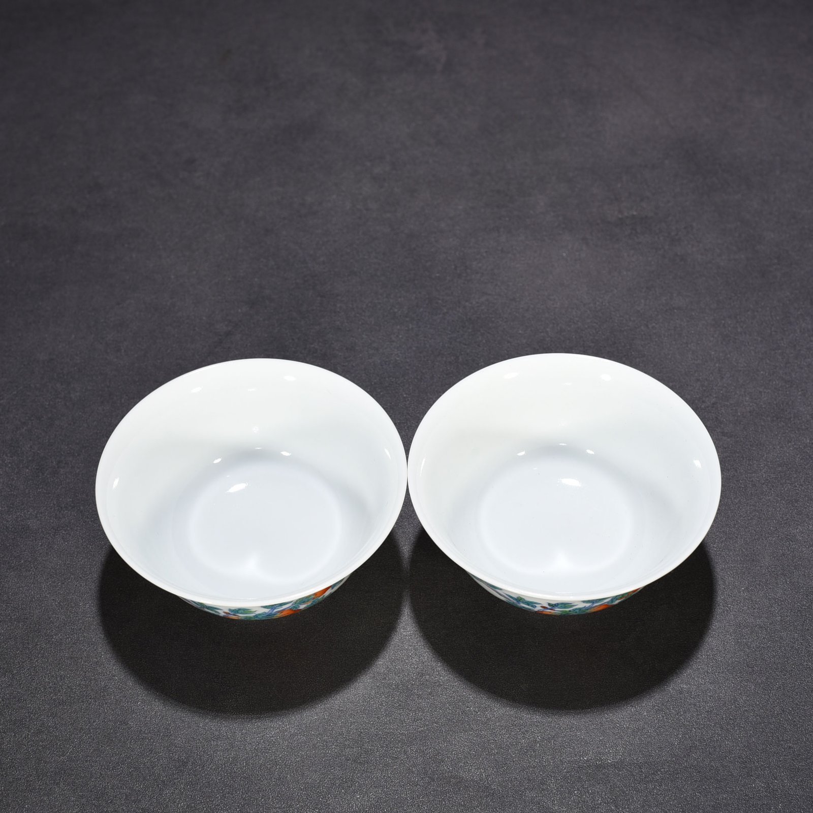 Qing Dynasty Yongzheng doucai cup with peach pattern