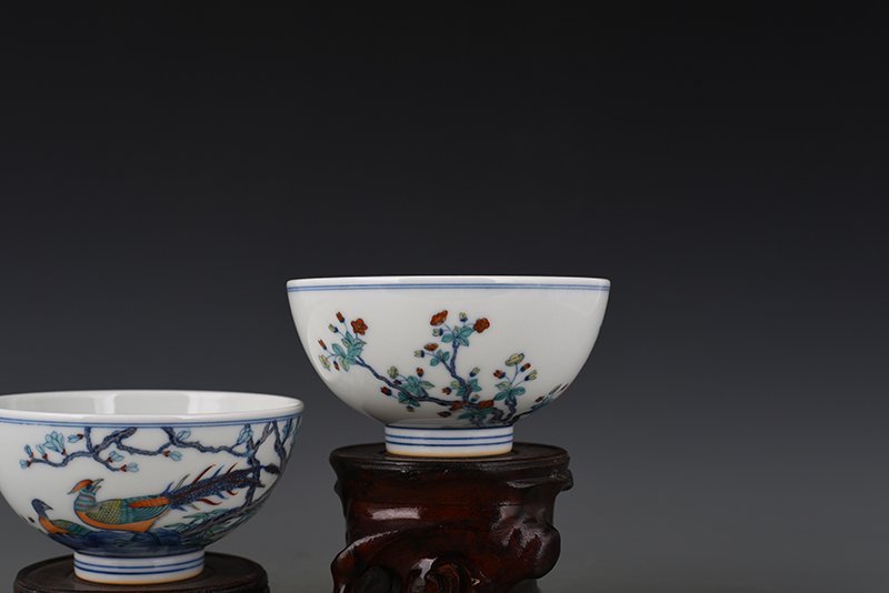 Qing Dynasty Yongzheng doucai bowl with golden pheasant flower and bird patterns