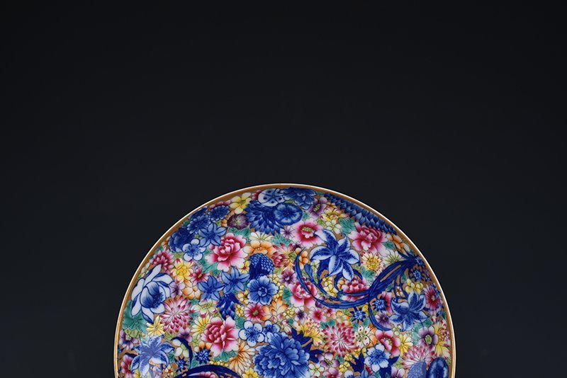 Qing Dynasty Yongzheng Enamel Ten Thousand Flowers Leaving