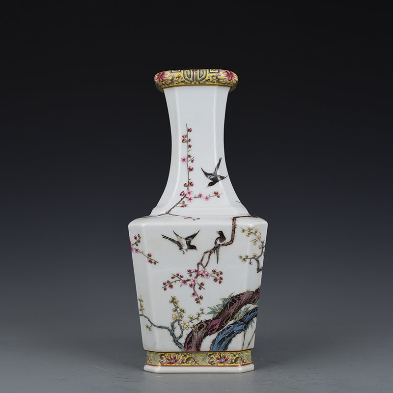 Qing Dynasty Yongzheng enamel magpie plum blossom square vase