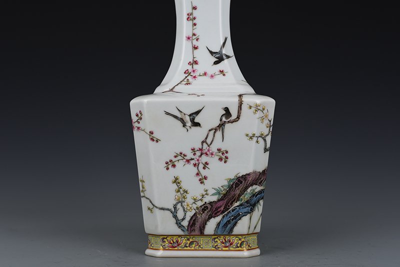 Qing Dynasty Yongzheng enamel magpie plum blossom square vase