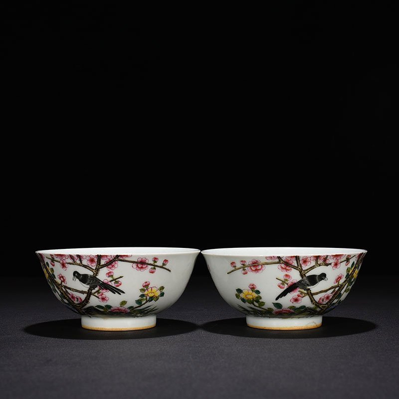 Qing Dynasty Yongzheng enamel magpie plum pattern bowl