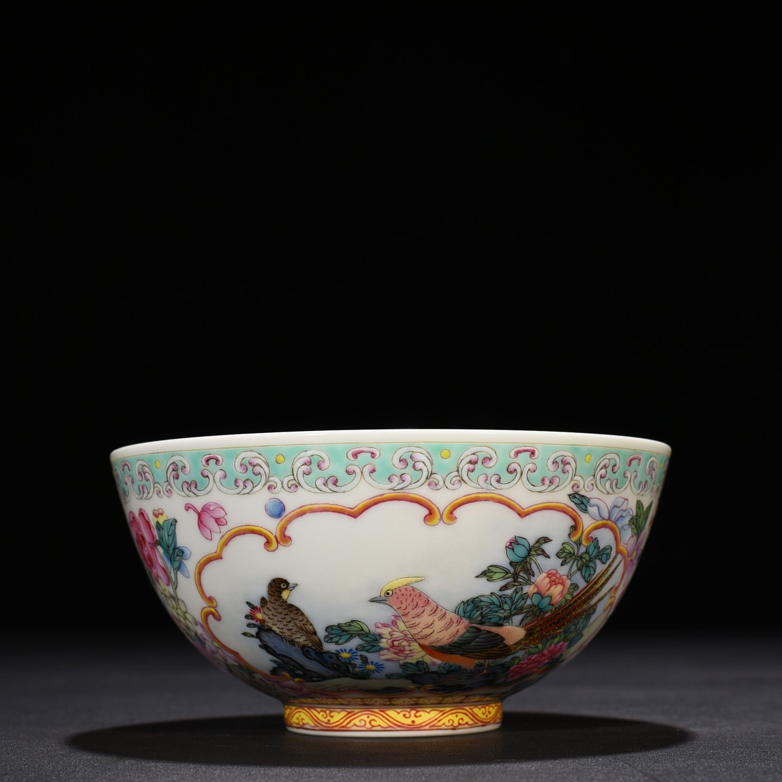 Qing Dynasty Yongzheng enamel windowed bowl with flower