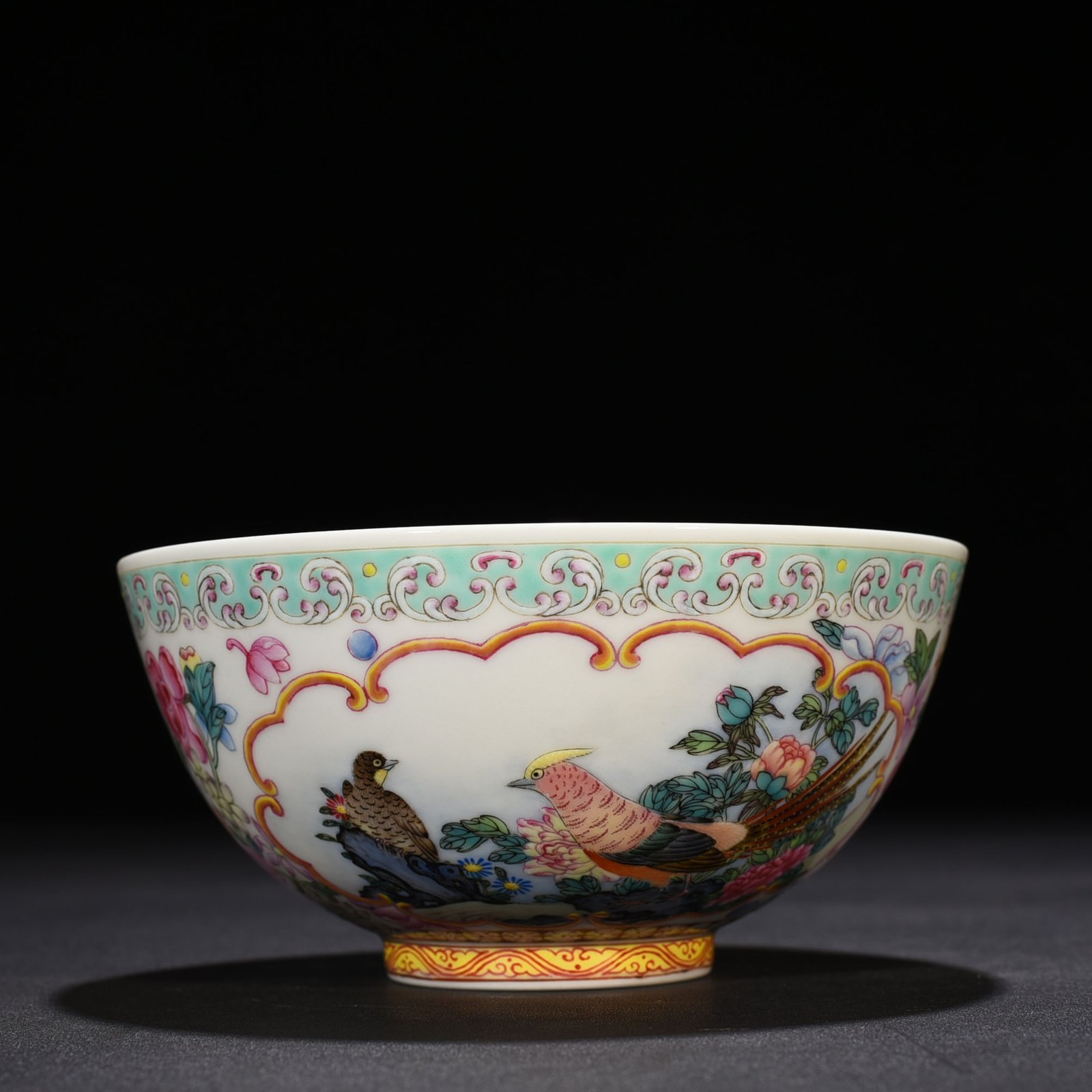 Qing Dynasty Yongzheng enamel windowed bowl with flower