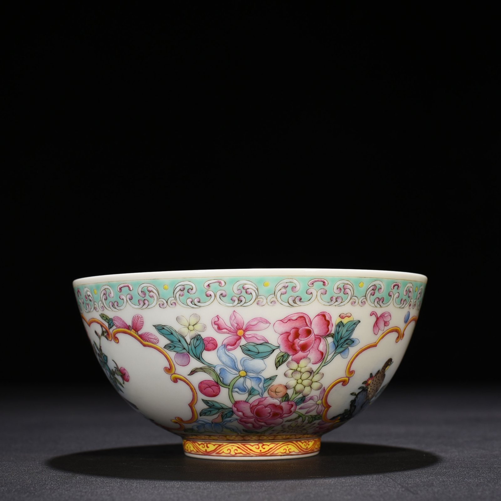 Qing Dynasty Yongzheng enamel windowed bowl with flower
