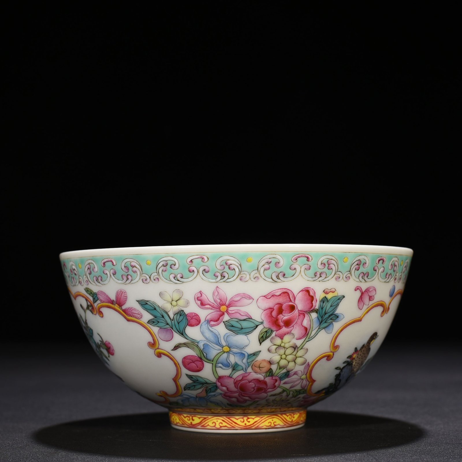 Qing Dynasty Yongzheng enamel windowed bowl with flower