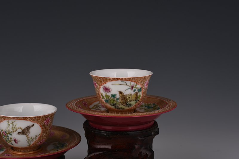 Qing Dynasty Yongzheng enamel color painted gold lamp holder with flower
