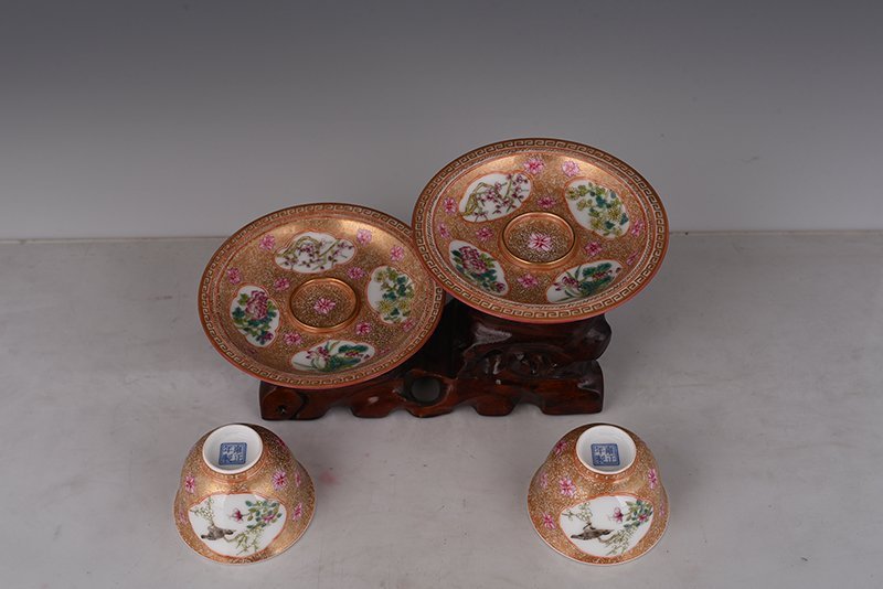 Qing Dynasty Yongzheng enamel color painted gold lamp holder with flower