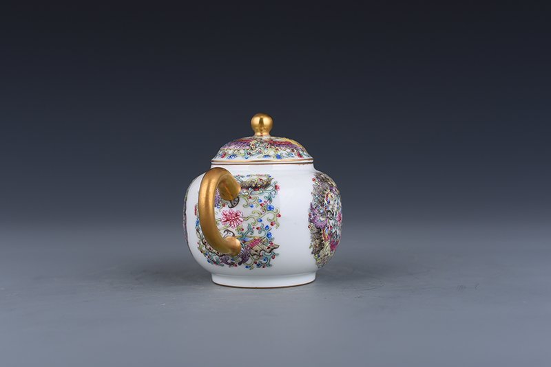 Qing Dynasty Yongzheng enamel color painted golden butterfly love flower pot