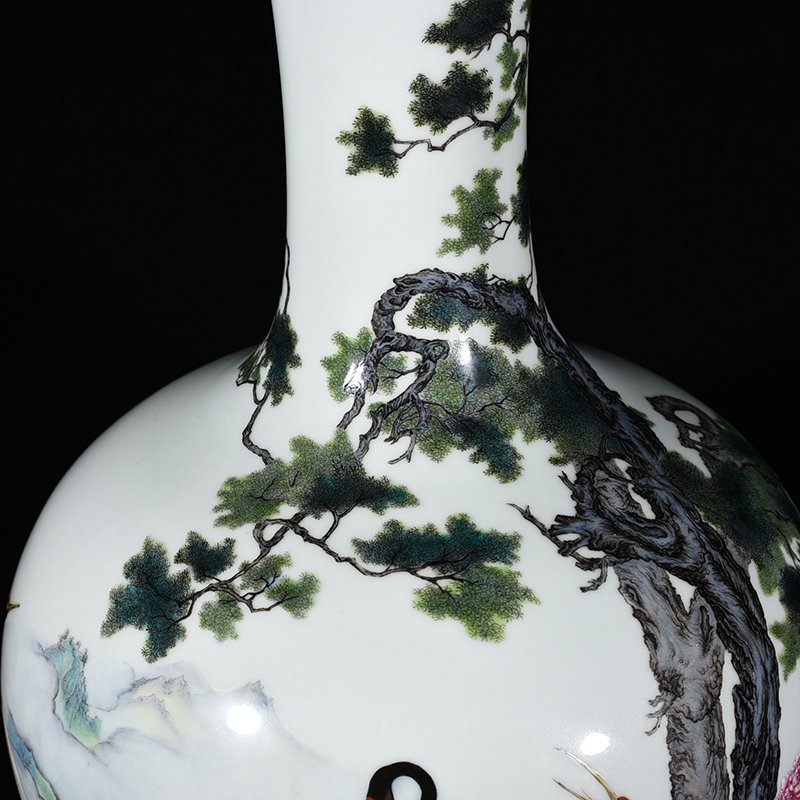 Qing Dynasty Yongzheng enamel pine-crane longevity celestial sphere vase