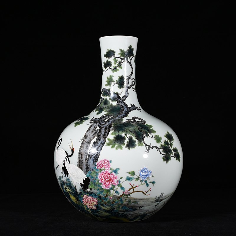 Qing Dynasty Yongzheng enamel pine-crane longevity celestial sphere vase