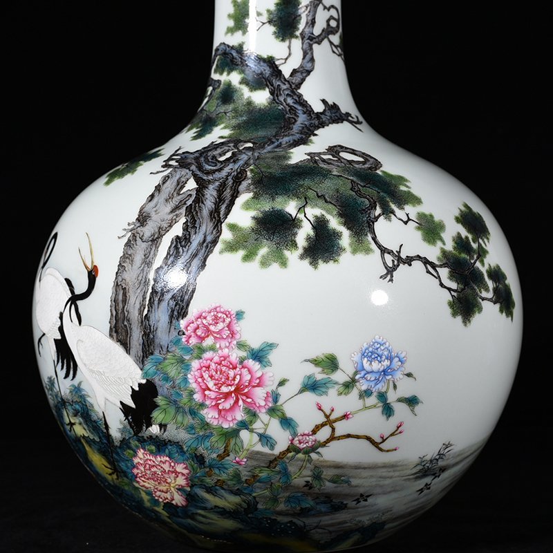 Qing Dynasty Yongzheng enamel pine-crane longevity celestial sphere vase
