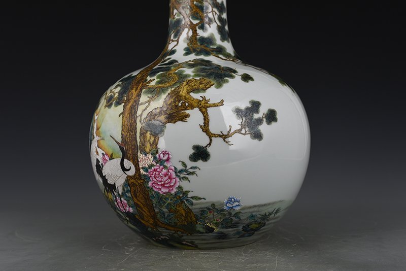 Qing Dynasty Yongzheng enamel pine and crane longevity celestial sphere vase