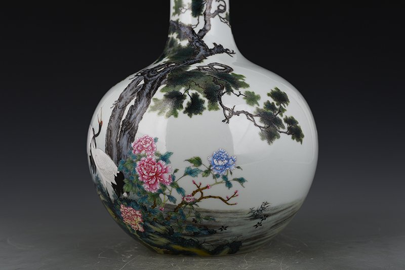 Qing Dynasty Yongzheng enamel pine and crane longevity celestial sphere vase