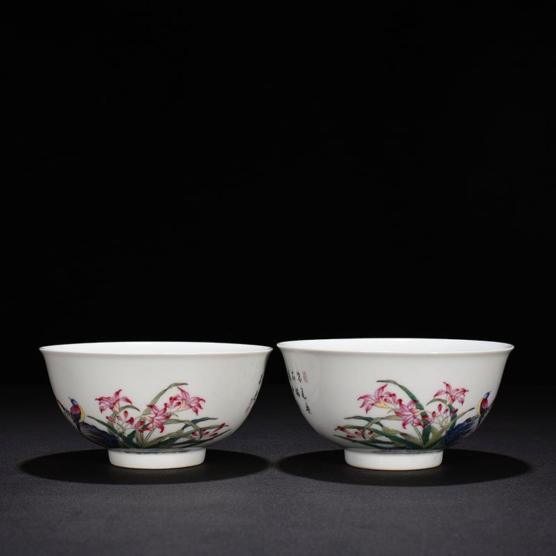 Qing Dynasty Yongzheng enamel bowl with fruit flower and bird patterns