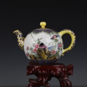 Qing Dynasty Yongzheng enamel flower and bird pot