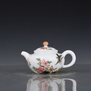 Qing Dynasty Yongzheng enamel flower and bird pot
