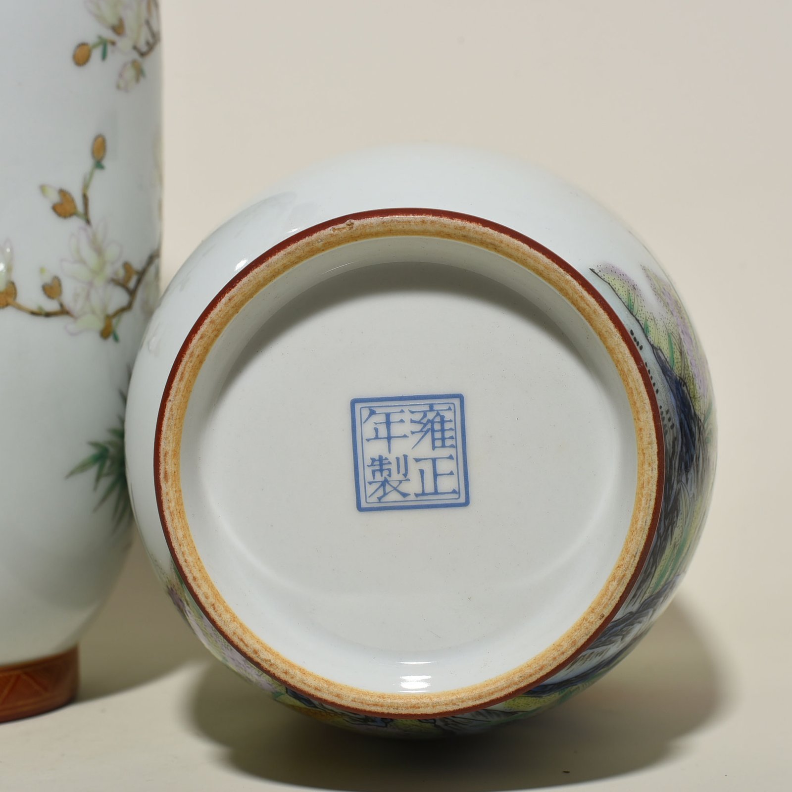 Qing Dynasty Yongzheng enamel flower and bird pattern vase