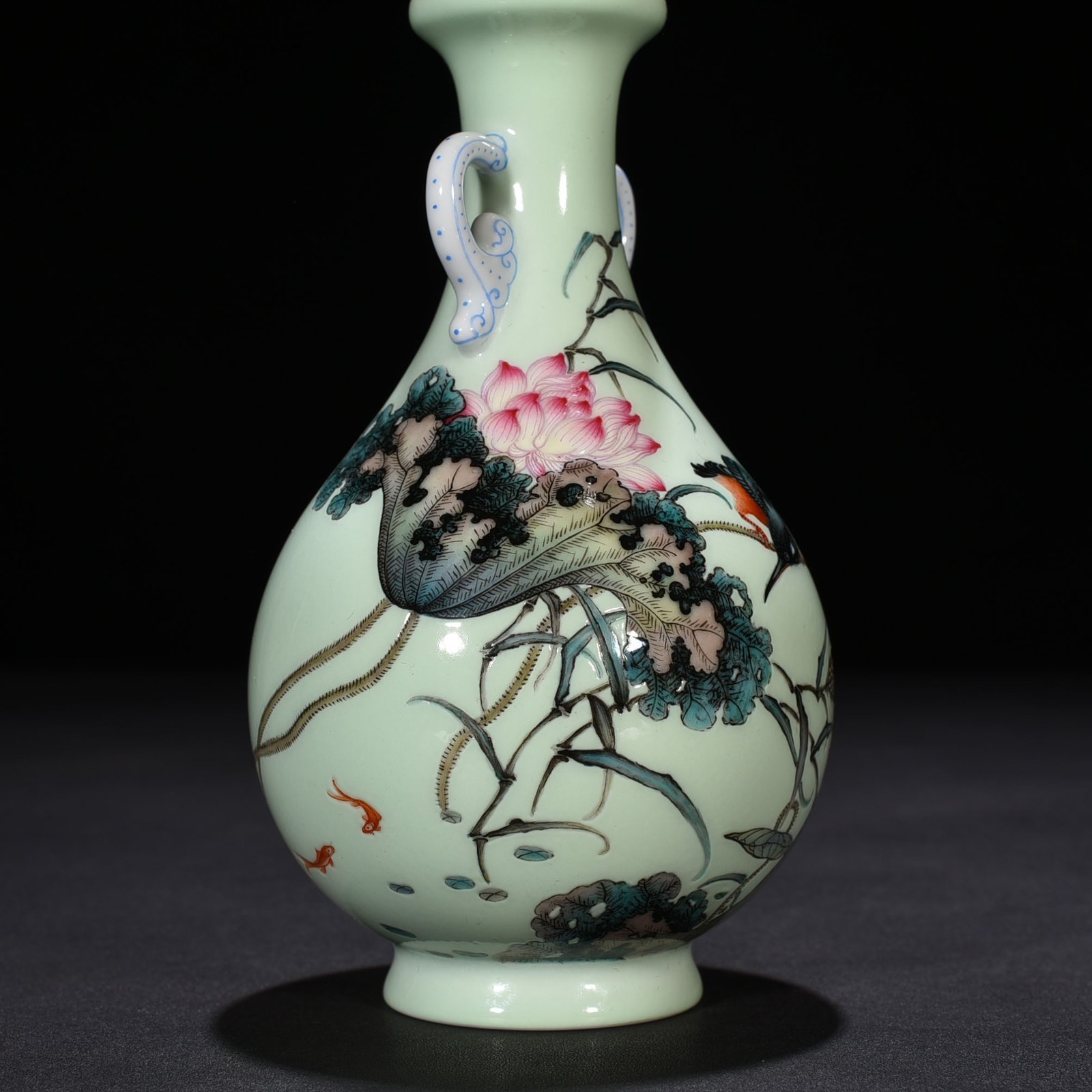 Qing Dynasty Yongzheng enamel lotus pond kingfisher pattern amphorae