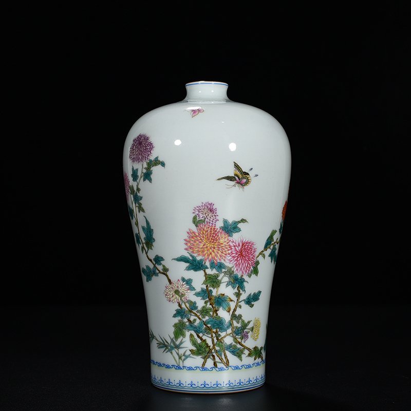 Qing Dynasty Yongzheng enamel chrysanthemum flower pattern plum vase