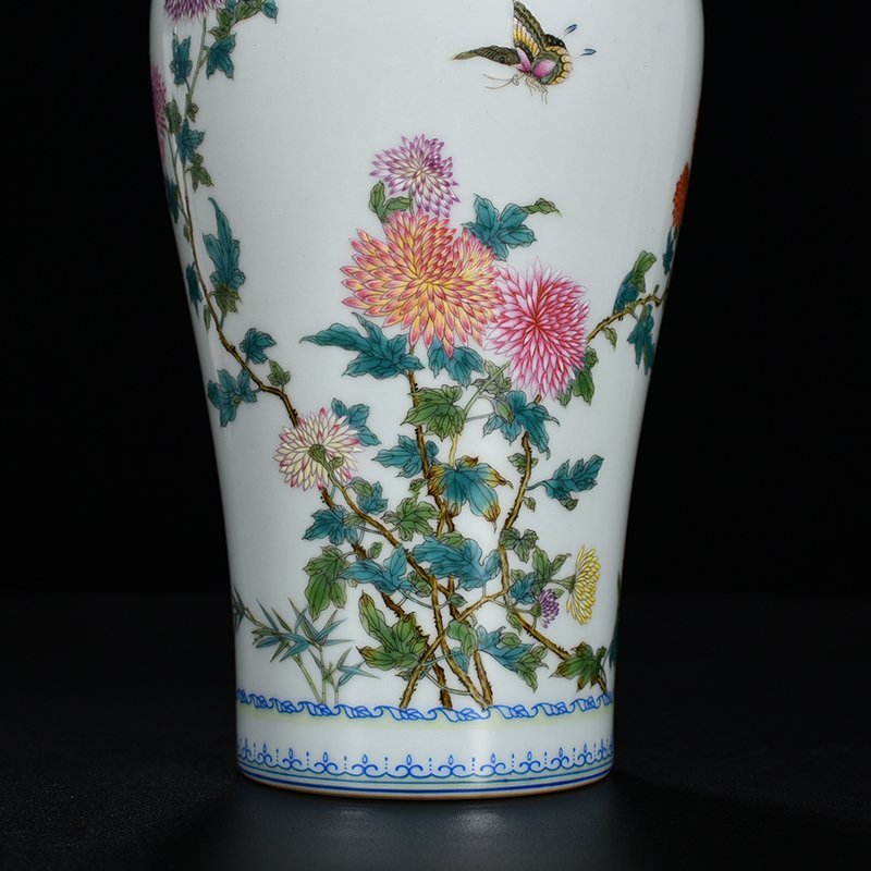 Qing Dynasty Yongzheng enamel chrysanthemum flower pattern plum vase