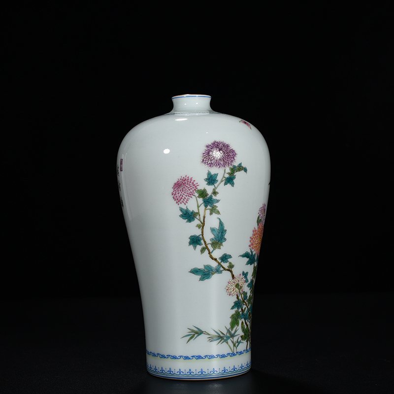 Qing Dynasty Yongzheng enamel chrysanthemum flower pattern plum vase