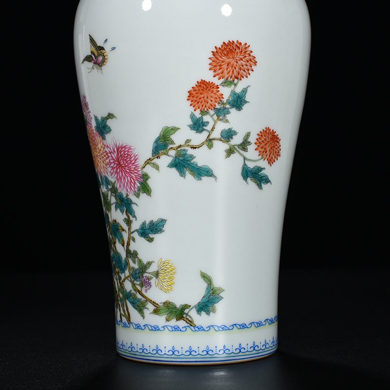 Qing Dynasty Yongzheng enamel chrysanthemum flower pattern plum vase