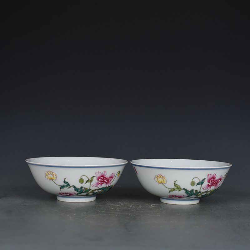 Qing Dynasty Yongzheng enamel poppy flower and butterfly bowl