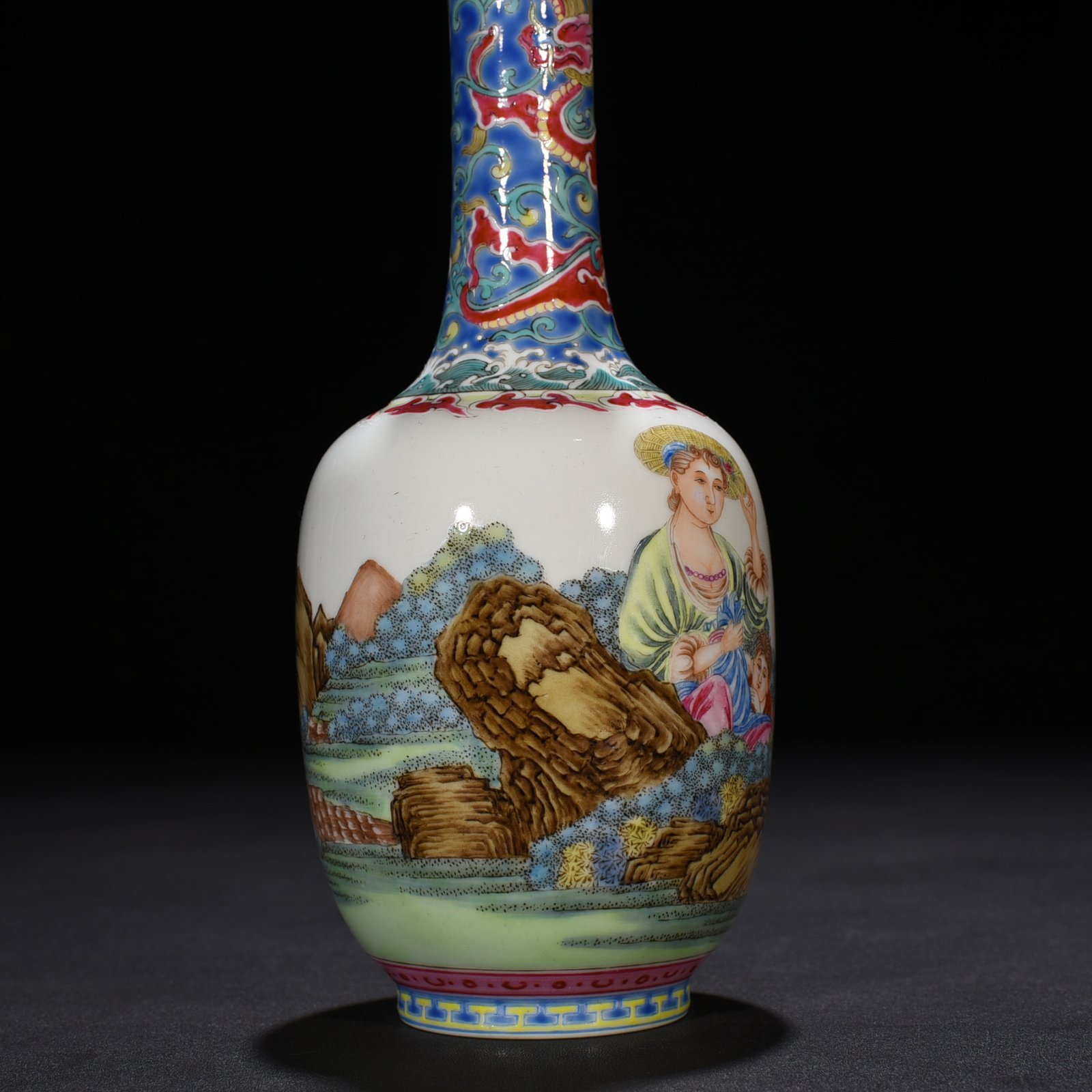 Qing Dynasty Yongzheng enamel vase with Western figure pattern