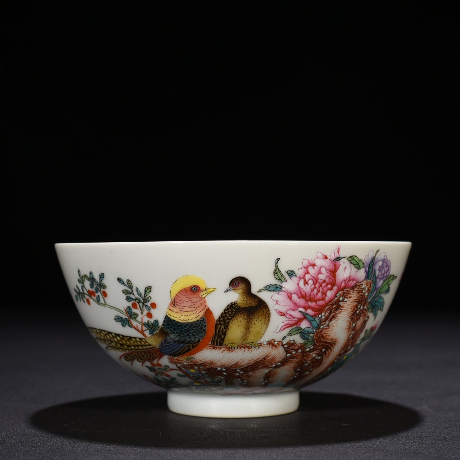 Qing Dynsaty Yongzheng enamel golden pheasant and peony pattern bowl