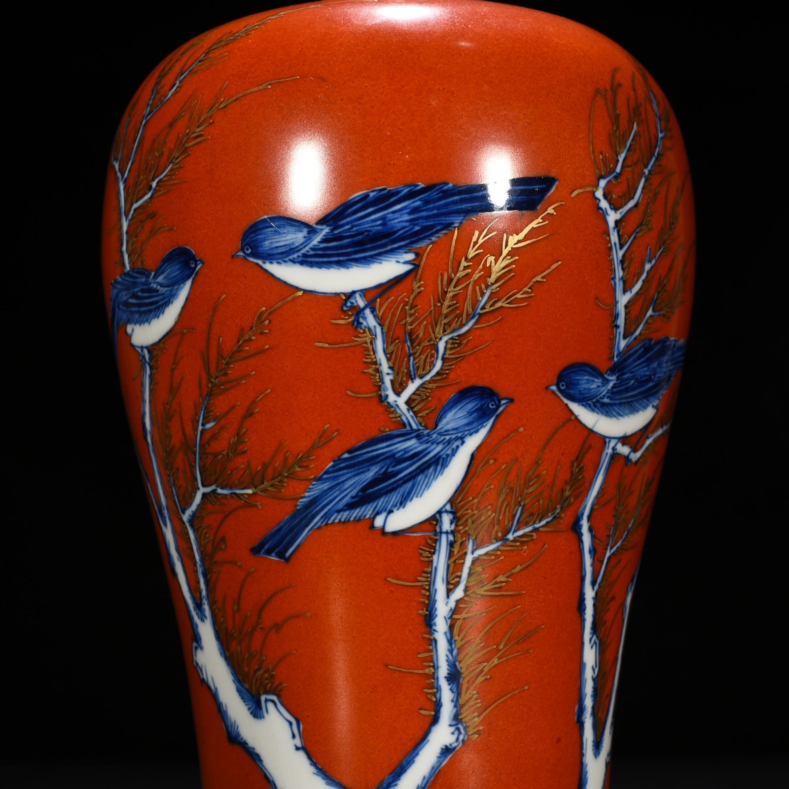 Qing Dynasty Yongzheng period gold and withered trees and birds perching plum vase