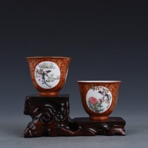Qing Dynasty Yongzheng alum red gold consecrated flower and bird cup