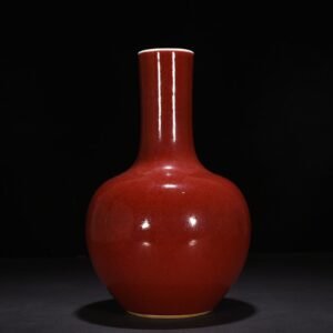 Qing Dynasty Yongzheng Festival red-glazed celestial sphere vase