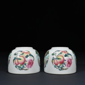Qing Dynasty Yongzheng pastel bowl with gentle figures and flowers