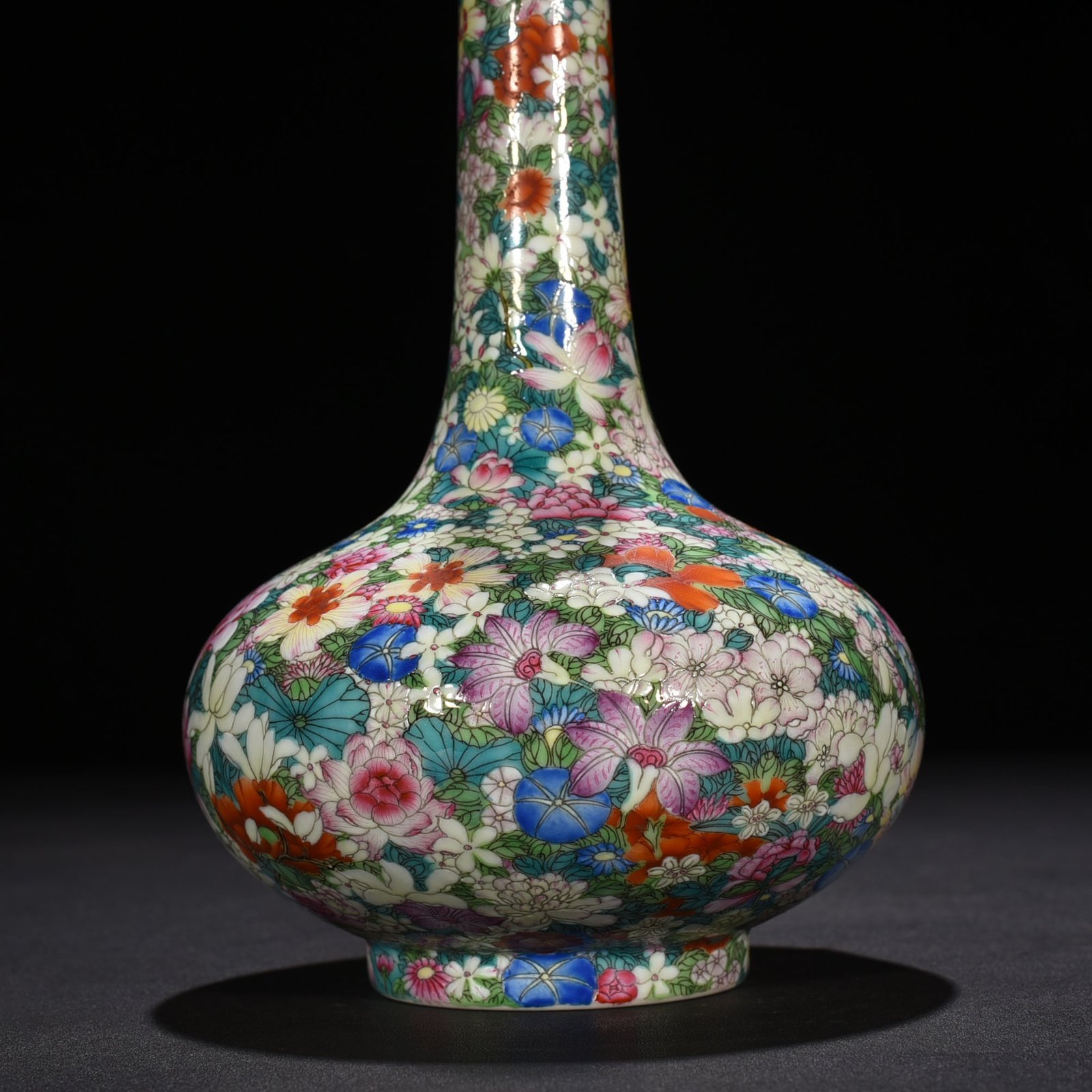 Qing Dynasty Yongzheng famille rose flask