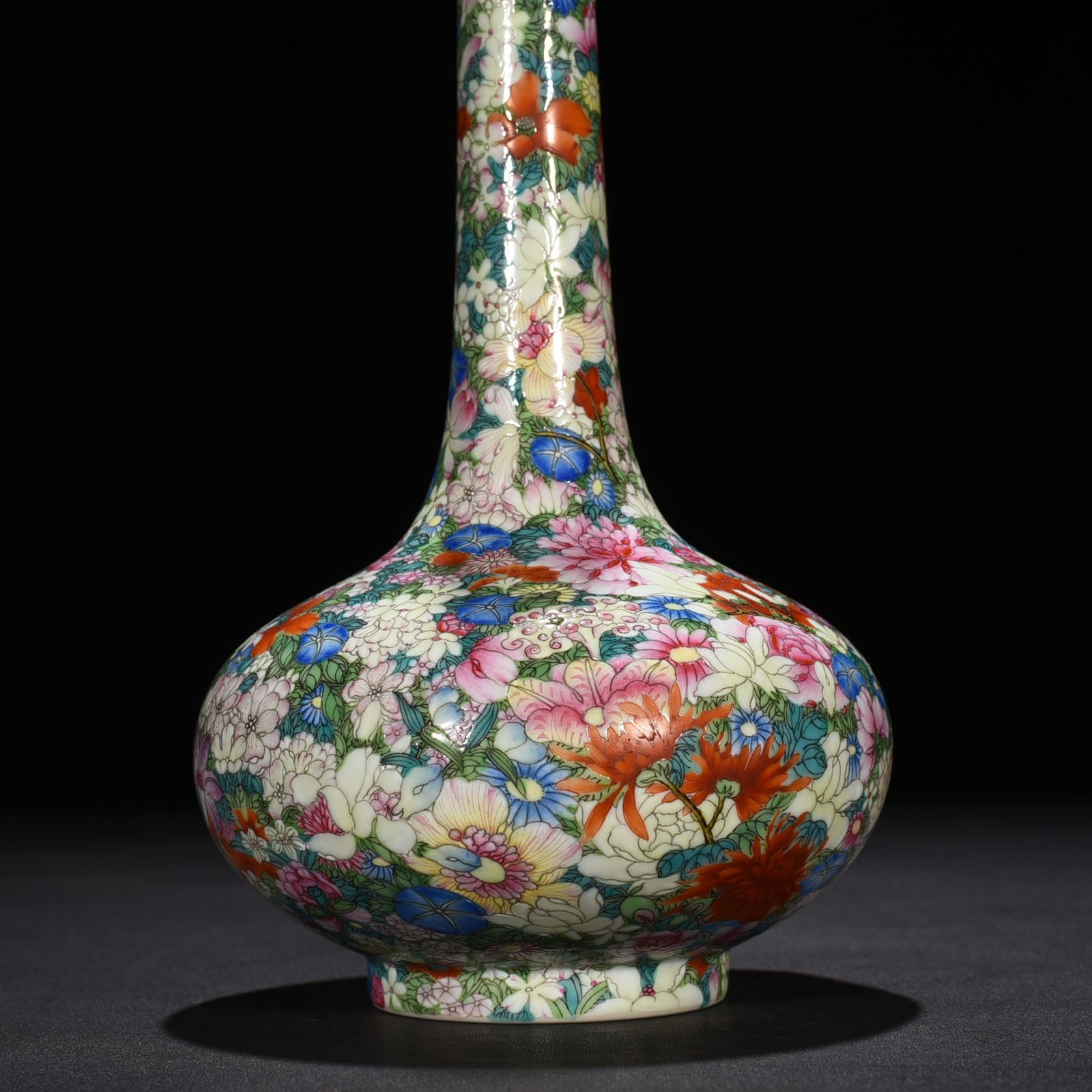 Qing Dynasty Yongzheng famille rose flask