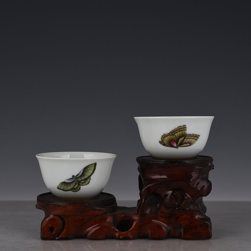 Qing Dyansty Yongzheng Pastel Three Autumn Butterfly Cup