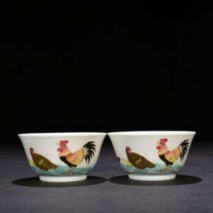 Qing Dynasty Yongzheng pastel family portrait cup with lucky chicken pattern