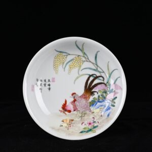 Qing Dynasty Yongzheng pastel family portrait plate