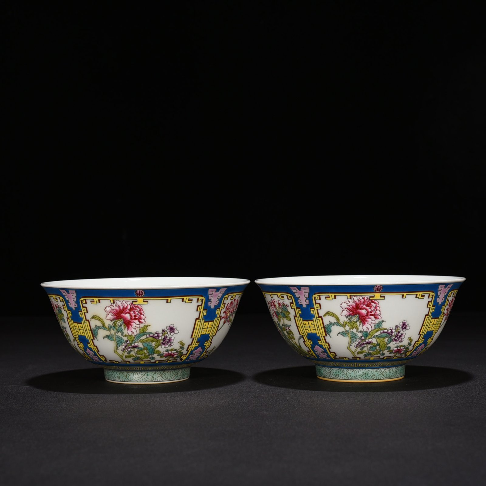 Qing Dynasty Yongzheng pastel four seasons flower pattern bowl