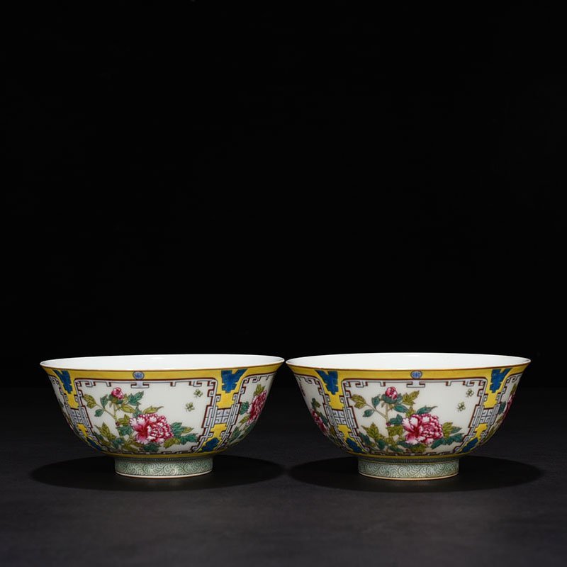 Qing Dynasty Yongzheng famille rose peony flower pattern bowl