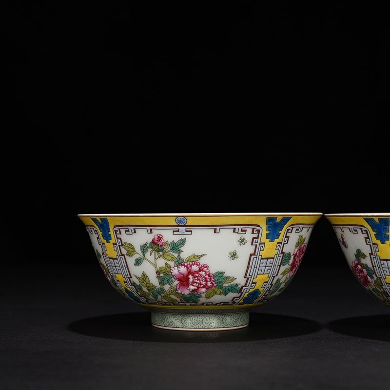 Qing Dynasty Yongzheng famille rose peony flower pattern bowl
